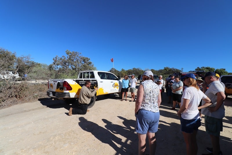 Group of 4wders talking about 4wd right tyre pressures.